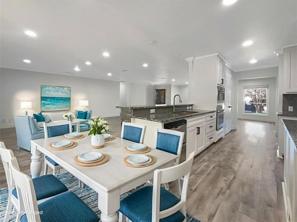3855  Crest Cove Circle , Dallas Texas 75244