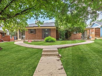 2123  Mistletoe Avenue 