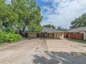 2123  Mistletoe Avenue  A, Fort Worth Texas 76110