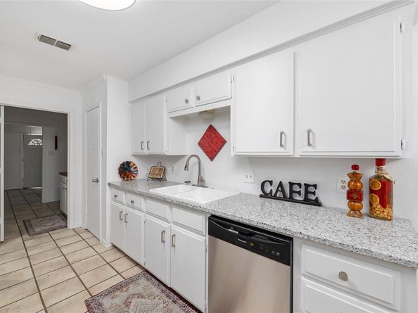 2123  Mistletoe Avenue  A, Fort Worth Texas 76110