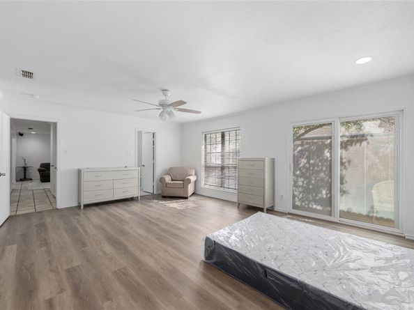 2123  Mistletoe Avenue  A, Fort Worth Texas 76110