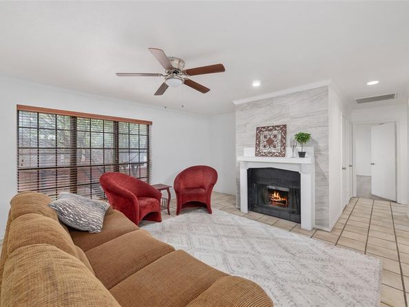 2123  Mistletoe Avenue  A, Fort Worth Texas 76110