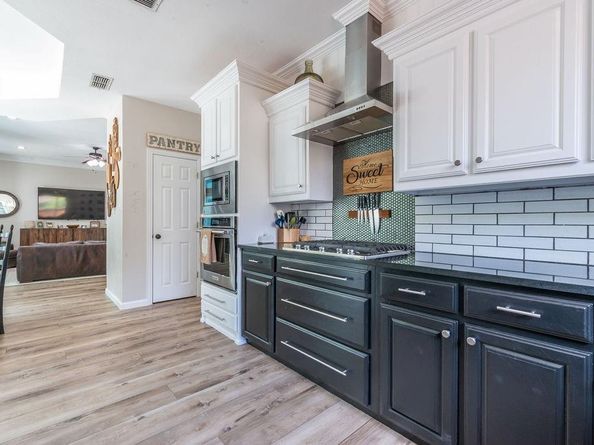 8  Waterwood Court , Mansfield Texas 76063