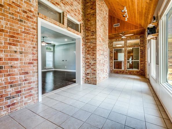 2852 S Lakeview Drive , Cedar Hill Texas 75104