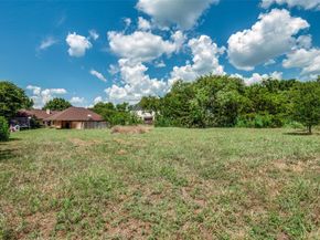 2852 S Lakeview Drive , Cedar Hill Texas 75104