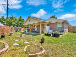 700  White Fields Way , Arlington Texas 76002
