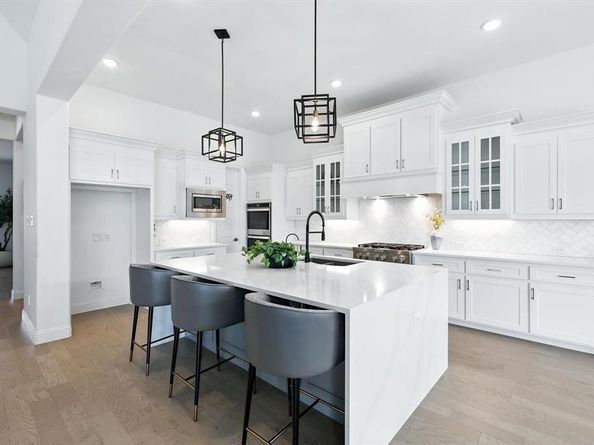 1812  Coopers Hawk Drive , Arlington Texas 76005