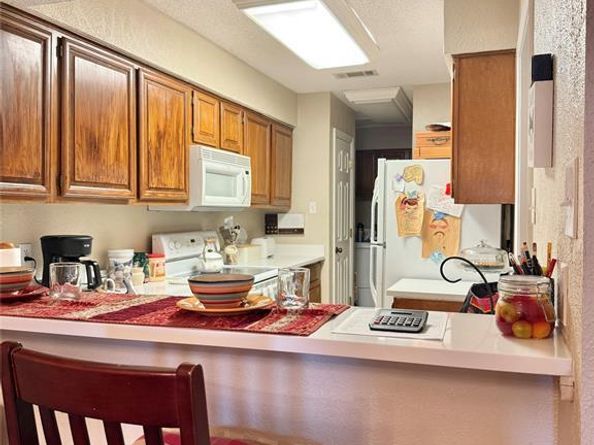 1909  Towngate Drive , Garland Texas 75041