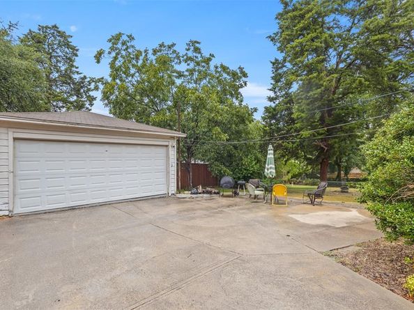 2319  Rexlawn Drive , Dallas Texas 75227