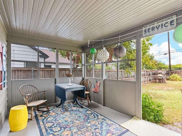 4413  Calmont Avenue , Fort Worth Texas 76107