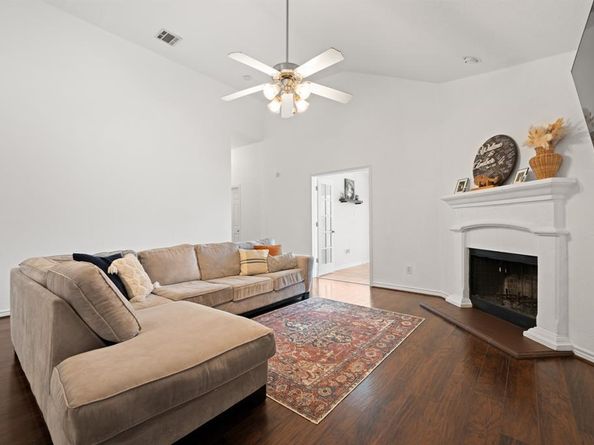 704  Poncho Lane , Fort Worth Texas 76052