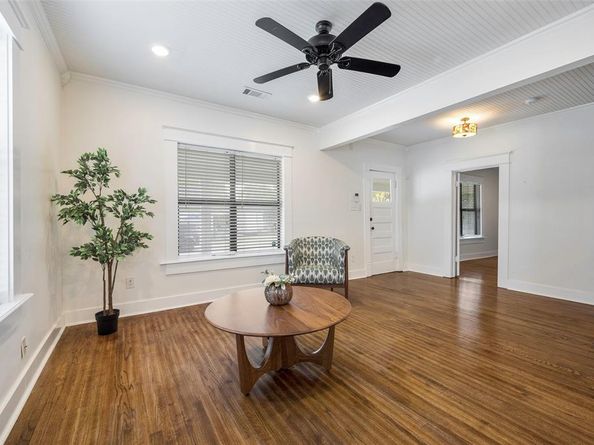 1013  Sherman Street , McKinney Texas 75069