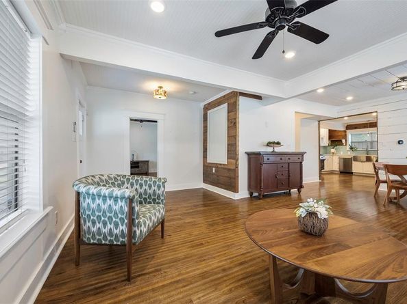 1013  Sherman Street , McKinney Texas 75069