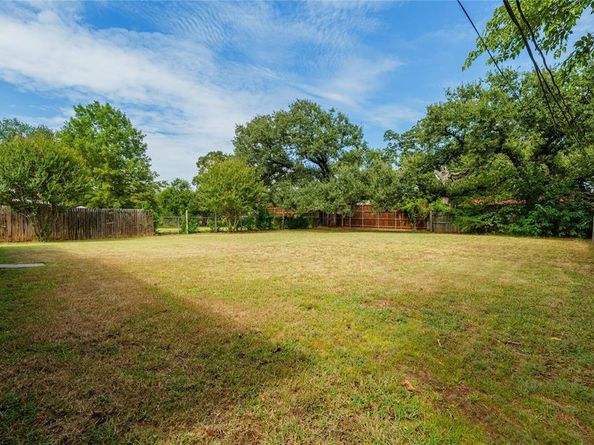 212  Belmont Street , Hurst Texas 76053