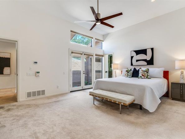 10661  Pagewood Drive , Dallas Texas 75230