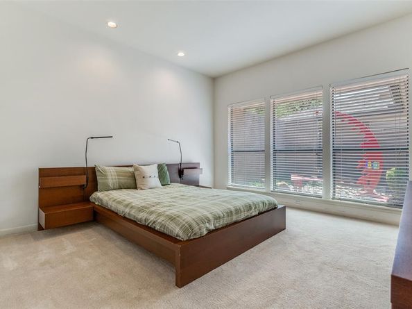 10661  Pagewood Drive , Dallas Texas 75230