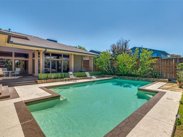 10661  Pagewood Drive , Dallas Texas 75230