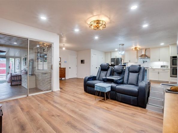 3228  Sharpview Lane , Dallas Texas 75228