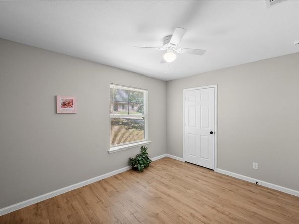 5525  Carver Drive , Fort Worth Texas 76107