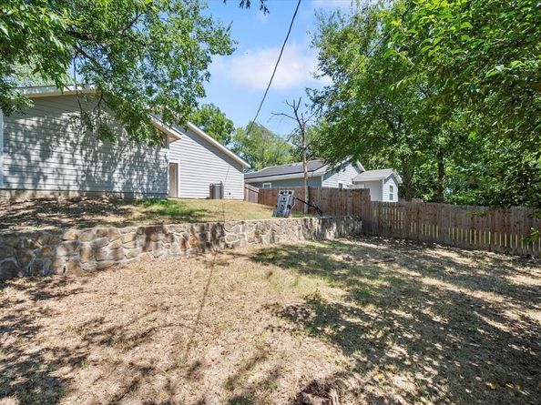 5525  Carver Drive , Fort Worth Texas 76107
