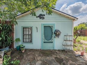 3022  Aster Street , Dallas Texas 75211