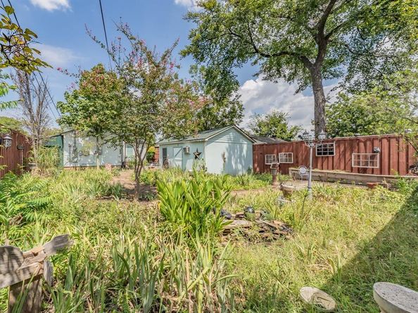 3022  Aster Street , Dallas Texas 75211