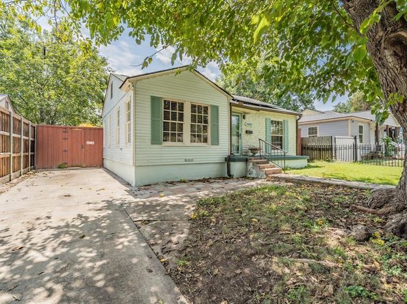 3022  Aster Street , Dallas Texas 75211