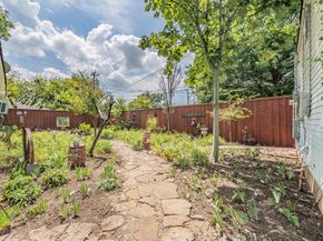 3022  Aster Street , Dallas Texas 75211