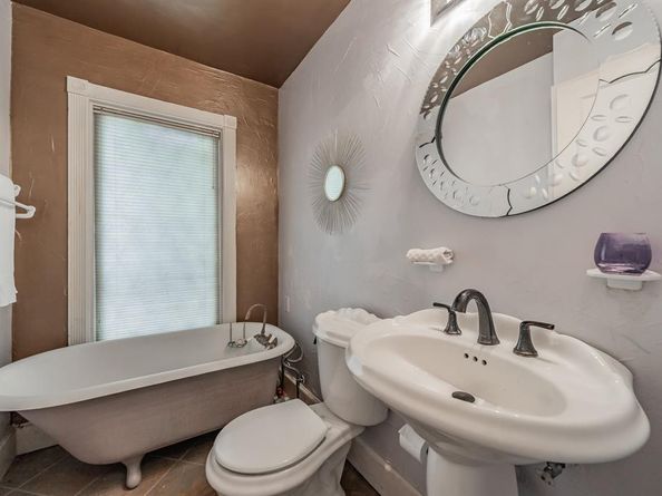 3022  Aster Street , Dallas Texas 75211