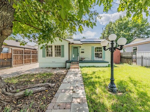 3022  Aster Street , Dallas Texas 75211