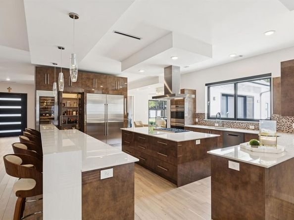 10217  Betty Jane Lane , Dallas Texas 75229