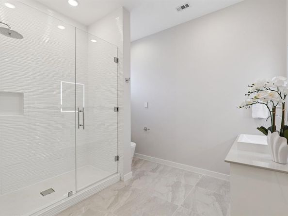 10217  Betty Jane Lane , Dallas Texas 75229