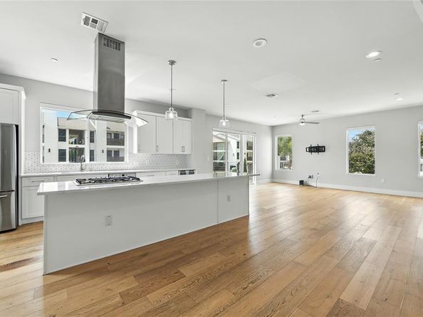 2222  Moser Avenue  115, Dallas Texas 75206