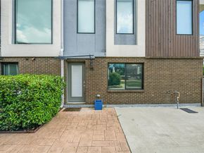2222  Moser Avenue  115, Dallas Texas 75206