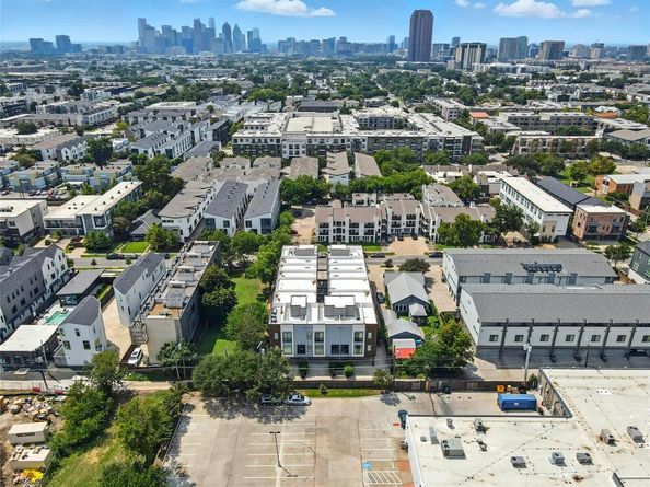 2222  Moser Avenue  115, Dallas Texas 75206