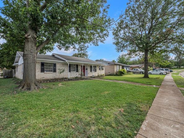 2400  Candleberry Drive , Mesquite Texas 75149