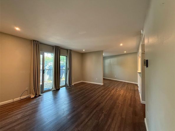 5049  Cedar Springs Road  120, Dallas Texas 75235