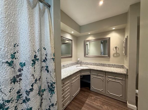 5049  Cedar Springs Road  120, Dallas Texas 75235