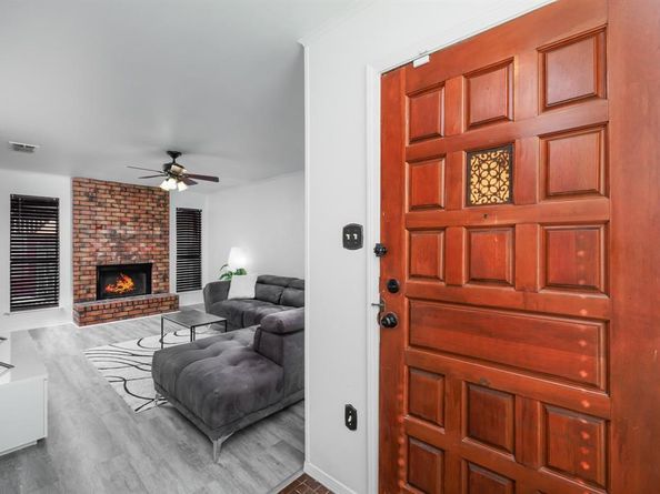 2405  Long Ridge Lane , Arlington Texas 76014