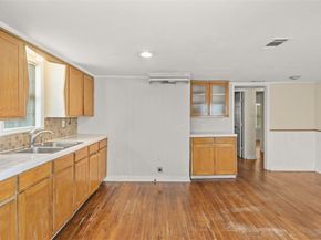 2837  Meaders Avenue , Fort Worth Texas 76112