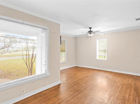 2837  Meaders Avenue , Fort Worth Texas 76112