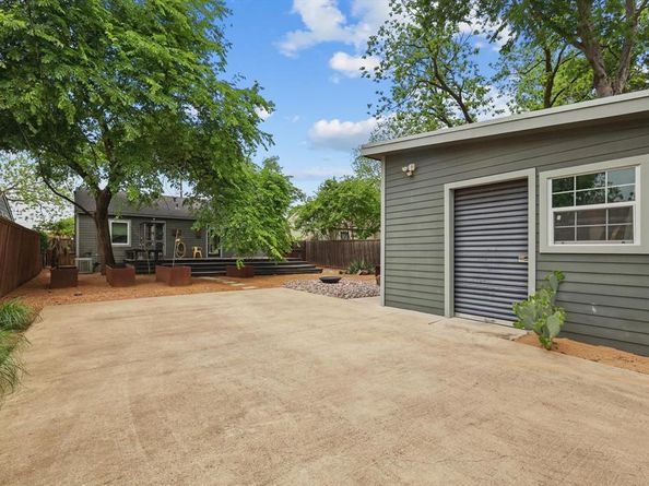 8922  Angora Street , Dallas Texas 75218