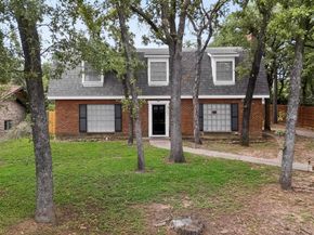 3205  Woodford Drive , Arlington Texas 76013