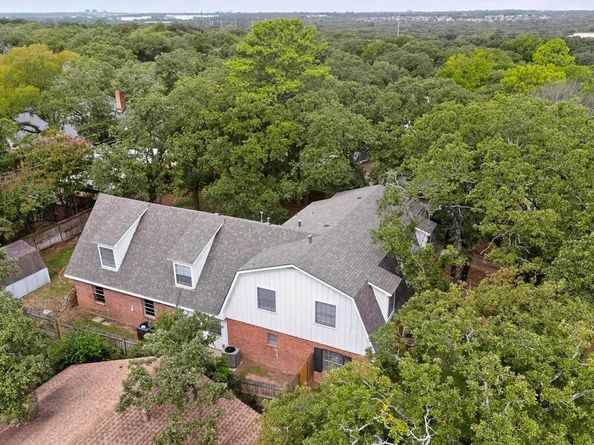 3205  Woodford Drive , Arlington Texas 76013