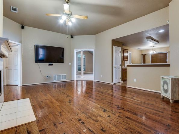1305  Wedgemere Drive , Dallas Texas 75232