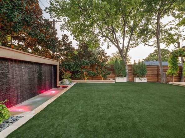 3233  Northwest Parkway , University Park Texas 75225