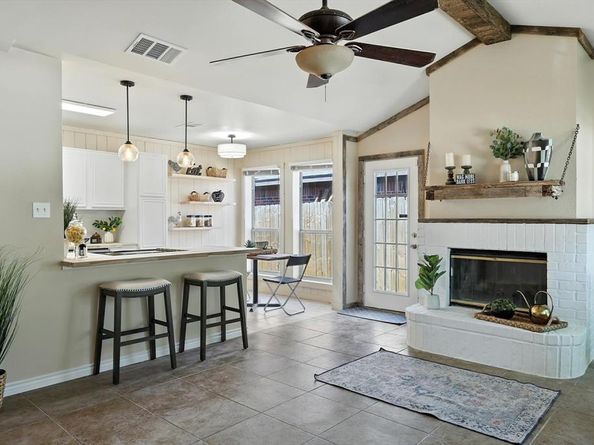2088  Paint Pony Lane , Keller Texas 76248