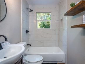 3115  Carpenter  , Dallas Texas 75215