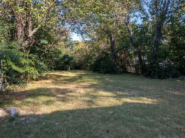 3115  Carpenter  , Dallas Texas 75215