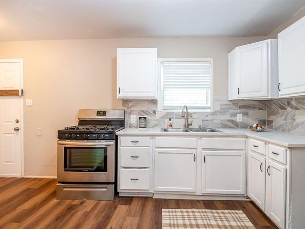 3115  Carpenter  , Dallas Texas 75215